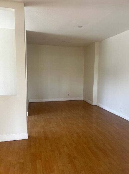 More Photos Of 931 N La Cienega Blvd, Los Angeles Storefront Retail Office For Lease