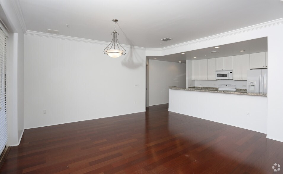 More Photos Of 433 W New England Ave, Winter Park Apartments For Lease
