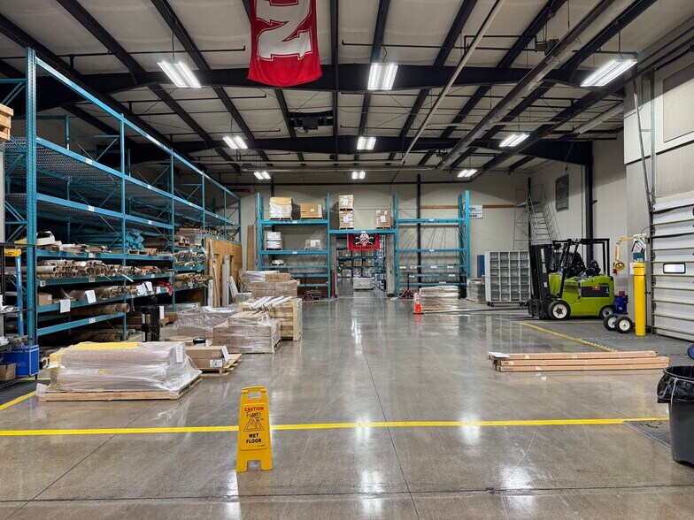 More Photos Of 5201 S 19th St, Lincoln Warehouse For Sale