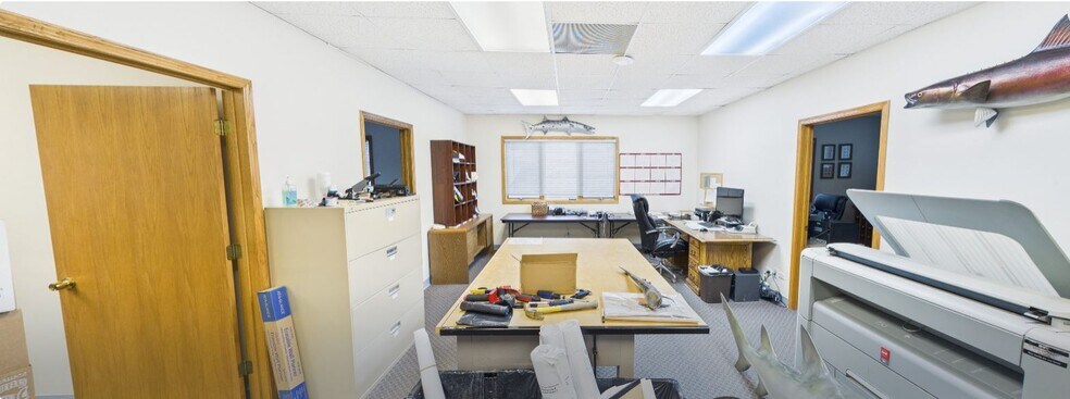 More Photos Of 804 Roundabout, West Dundee Loft Creative Space For Lease