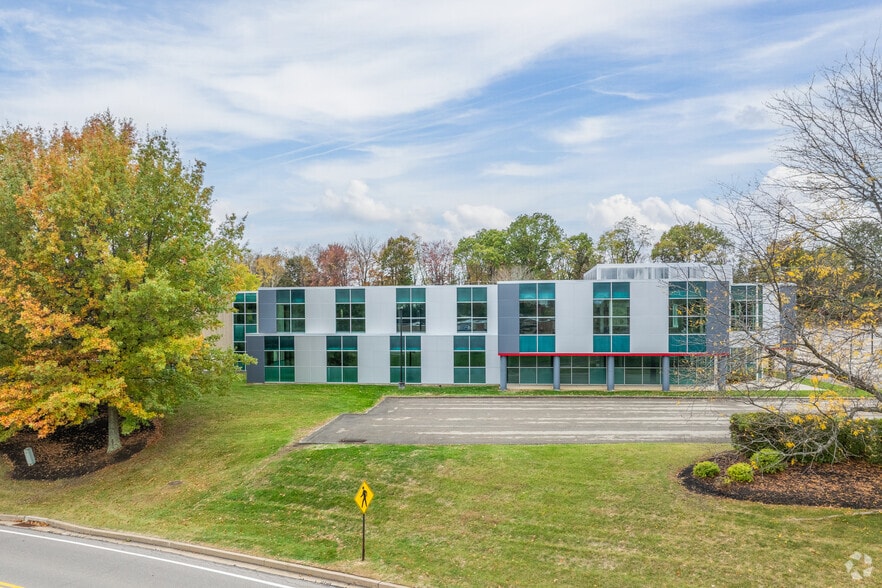 More Photos Of 173 Industry Dr, Pittsburgh Showroom For Sale