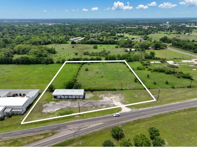 More Photos Of 7818 Highway 6 Loop, Navasota Warehouse For Sale