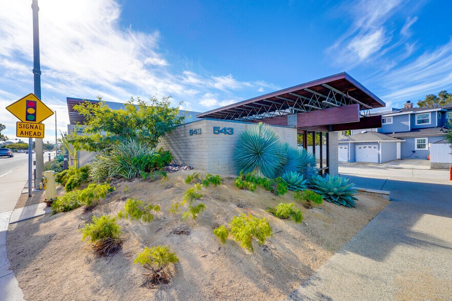 Primary Photo Of 543 N Highway 101, Solana Beach Office For Sale