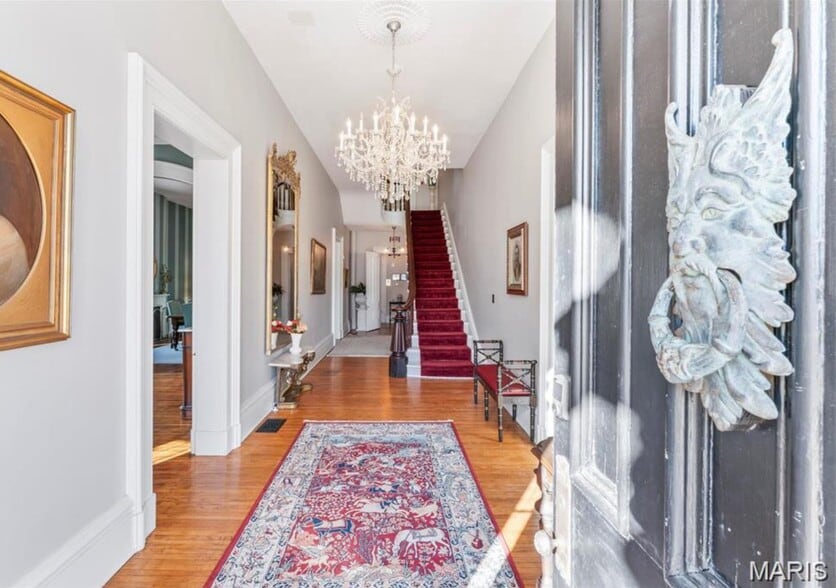 More Photos Of 876 W State St, Jacksonville Hospitality For Sale