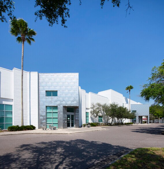 More Photos Of 5701 E Hillsborough Ave, Tampa Office For Lease