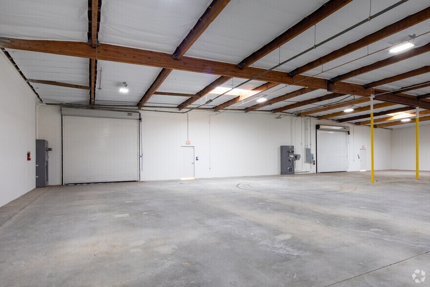 More Photos Of 6701 Odessa Ave, Van Nuys Warehouse For Lease