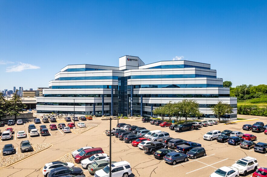 More Photos Of 1300 NE Godward St, Minneapolis Office For Lease