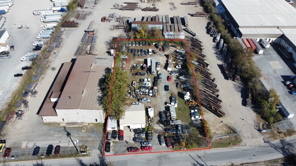 Primary Photo Of 621 Garasches Ln, Wilmington Truck Terminal For Sale