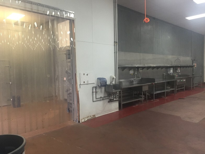 More Photos Of 446 S Towne Ave, Los Angeles Food Processing For Lease