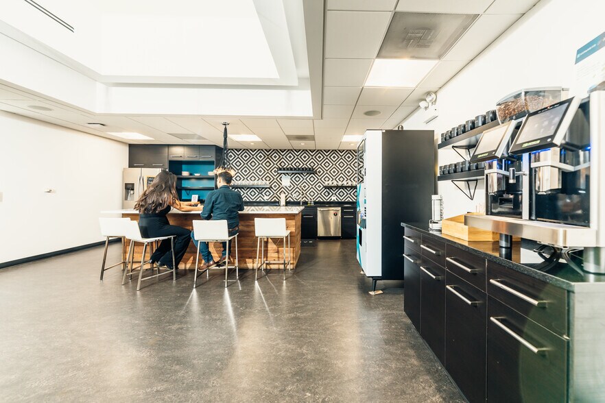More Photos Of 73 W Monroe St, Chicago Coworking Space