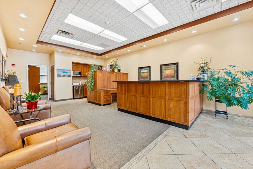 More Photos Of 1910 Main Ave, Durango Office For Sale