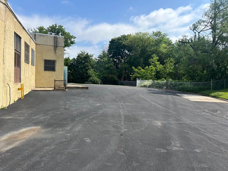 More Photos Of 113-115 N 5th St, Darby Warehouse For Sale