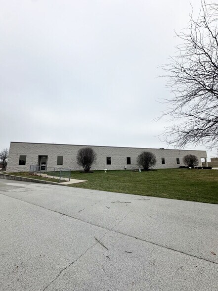 More Photos Of 2828 Enterprise Dr, Anderson Office For Sale