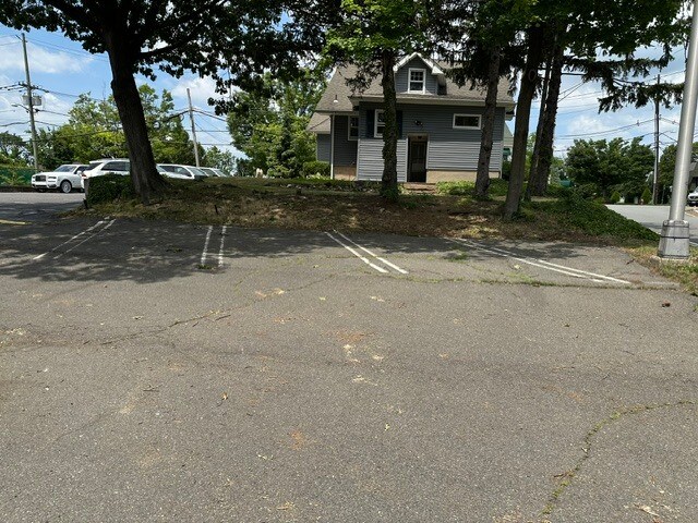 More Photos Of 117-121 Gertrude Ave, Paramus Flex For Lease