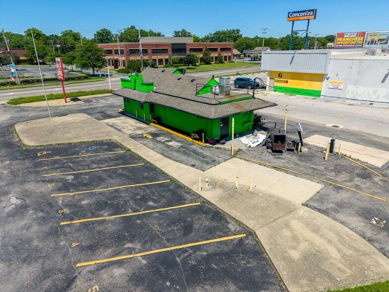More Photos Of 4825 E Main St, Columbus Fast Food For Sale