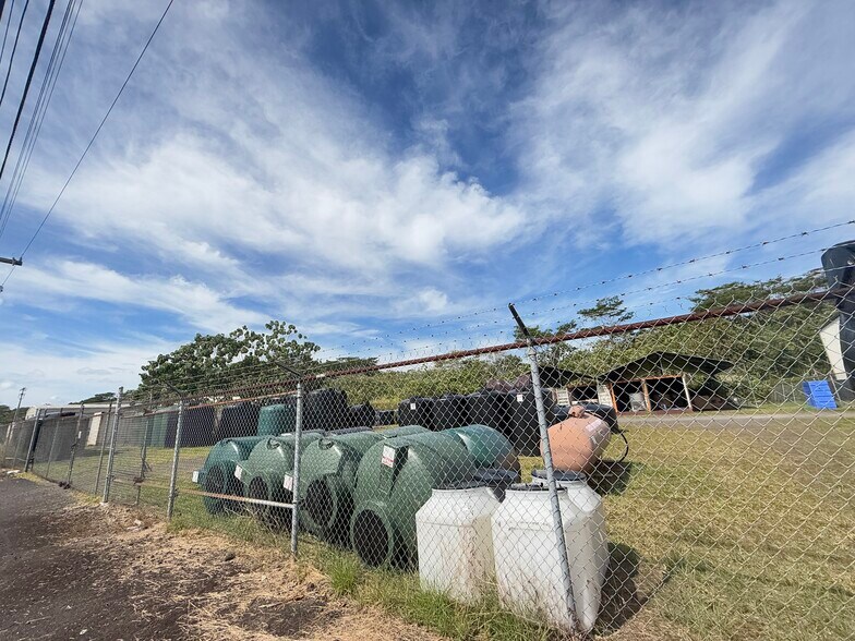 More Photos Of 16-118 Liilii St, Keaau Warehouse For Sale