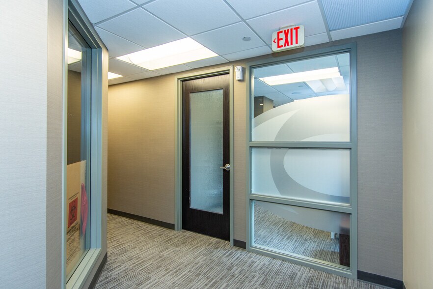 More Photos Of 7300 France Ave S, Edina Medical For Sale