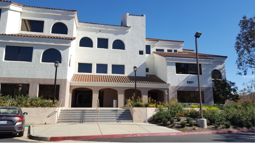 More Photos Of 2801 Townsgate Rd, Westlake Village Office For Lease