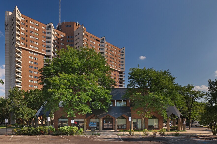 More Photos Of 535 S Burdick St, Kalamazoo Medical For Lease