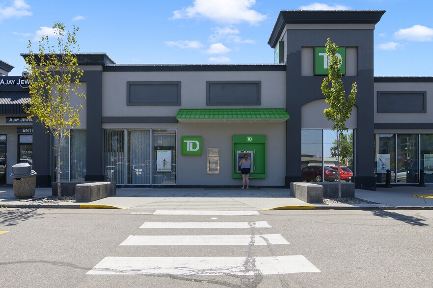 More Photos Of 195 Highway 33 W, Kelowna General Retail For Sale