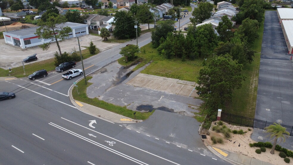 More Photos Of 3931 W Highway 390, Panama City Service Station For Sale