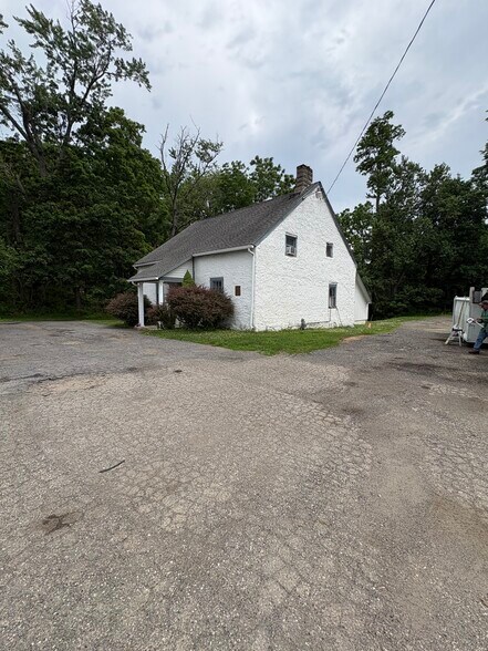 More Photos Of 349 Rt-57, Washington Auto Dealership For Lease