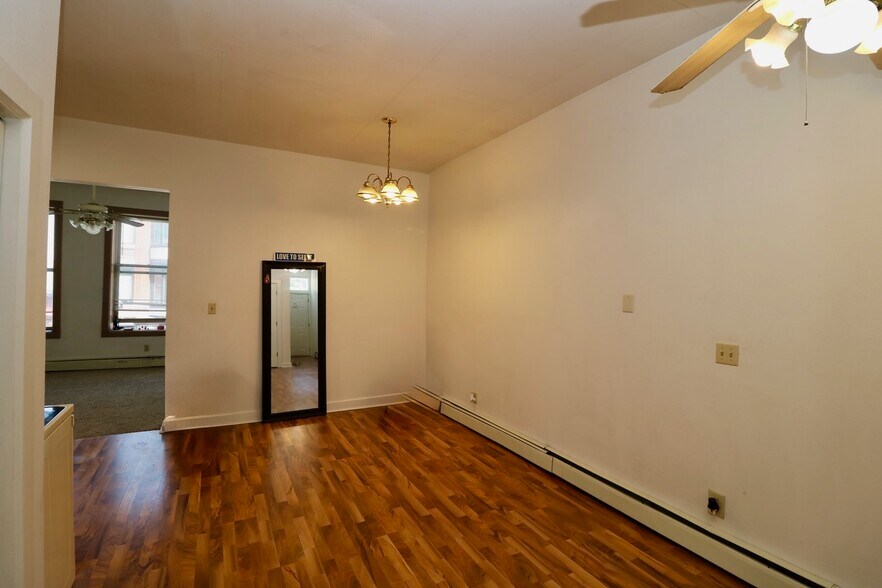 More Photos Of 1735 Central Ave, Dubuque General Retail For Sale