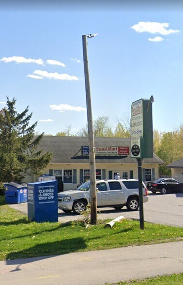 More Photos Of 541 University Pkwy, University Park Convenience Store For Sale