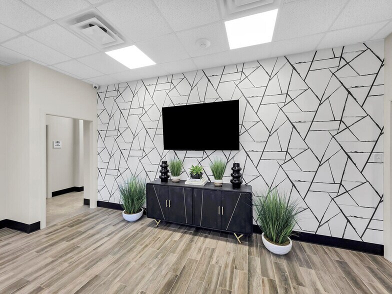 More Photos Of 3410 I-10 W, Orange Office For Sale