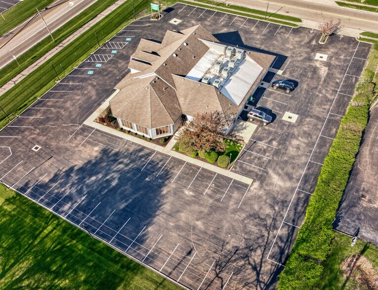 More Photos Of 1964 N Lakeman Dr, Bellbrook Medical For Sale