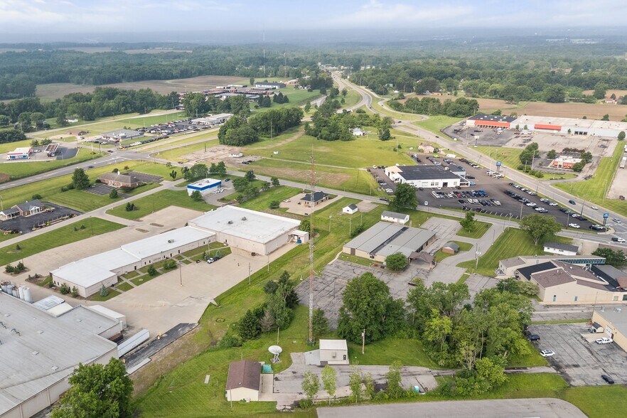 More Photos Of 1 Hedstrom Dr, Ashland Warehouse For Lease