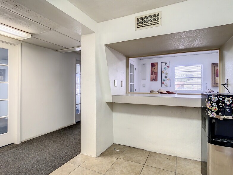 More Photos Of 315 Magnolia Ave, Auburndale Office Residential For Lease