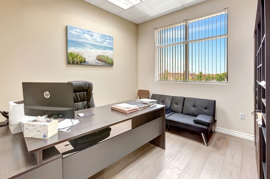 More Photos Of 26501 Rancho Pky S, Lake Forest Medical For Sale