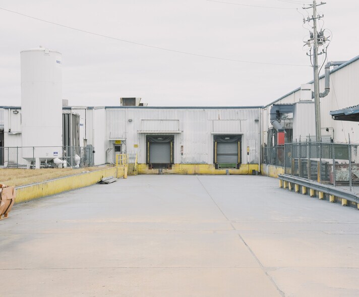 More Photos Of 2760 Gunter Park Dr, Montgomery Manufacturing For Sale