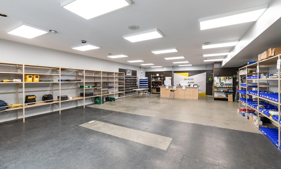 More Photos Of 11517 132A St, Surrey Warehouse For Sale