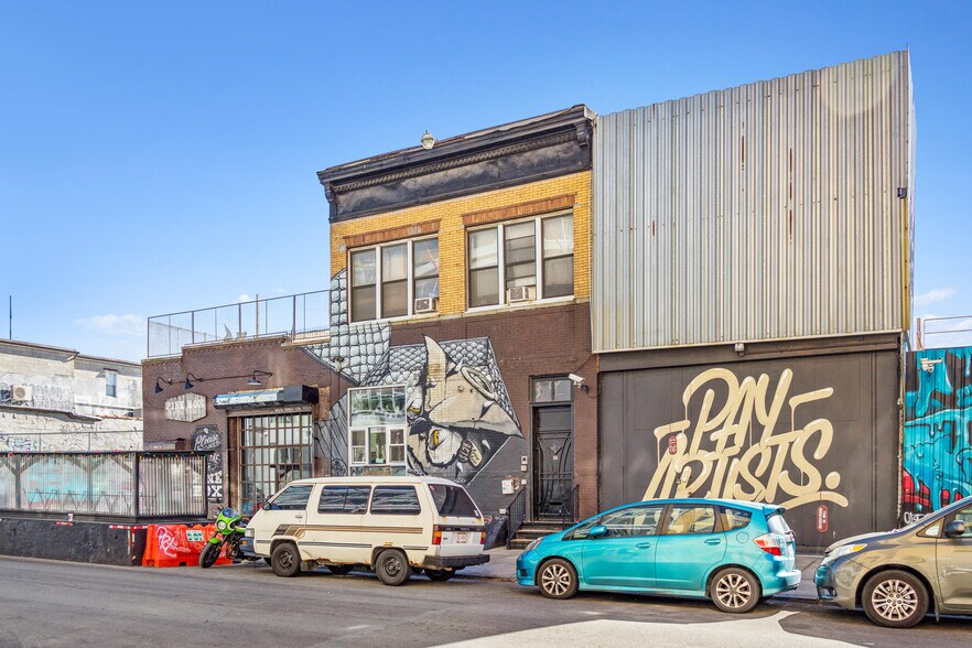 More Photos Of 10 Grattan St, Brooklyn Warehouse For Lease