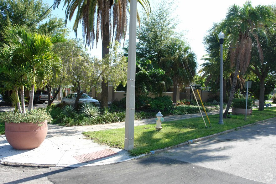 More Photos Of 2955 Central Ave, Saint Petersburg Restaurant For Lease