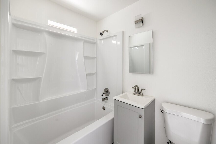 More Photos Of 119 W New York Ave, Las Vegas Apartments For Sale