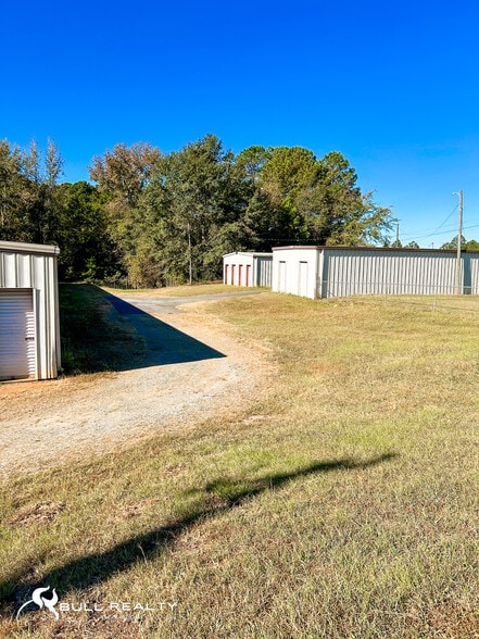 More Photos Of 109 Coleman Dr, Eatonton Self Storage For Sale