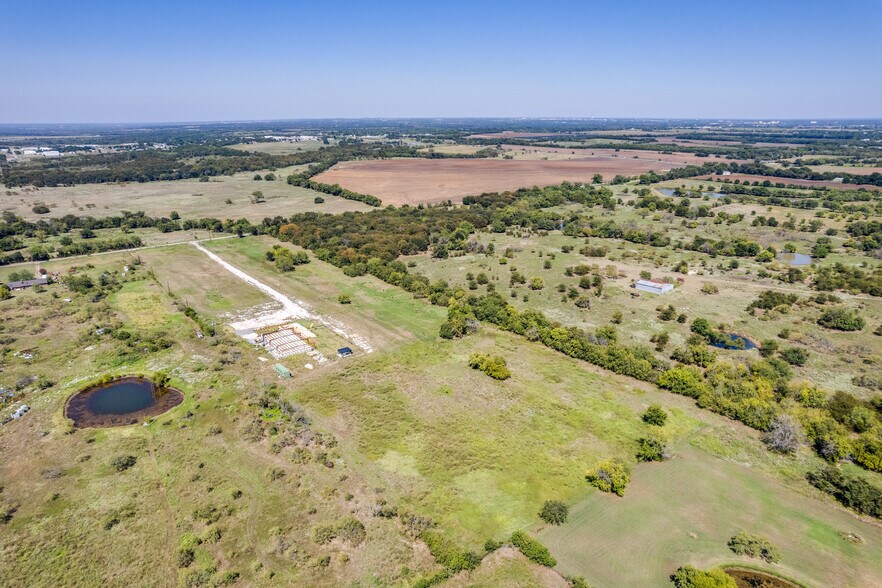 More Photos Of 750 Wible Rd, Sherman Warehouse For Lease