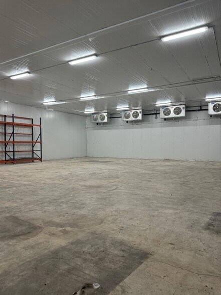 More Photos Of 1370-1380 NW 22nd St, Miami Warehouse For Lease