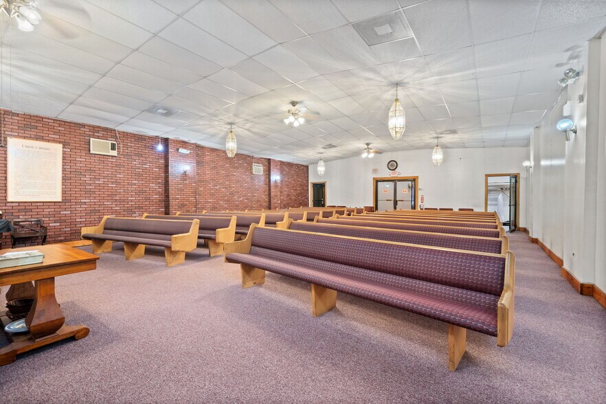 More Photos Of 632 N Albany Ave, Chicago Religious Facility For Sale