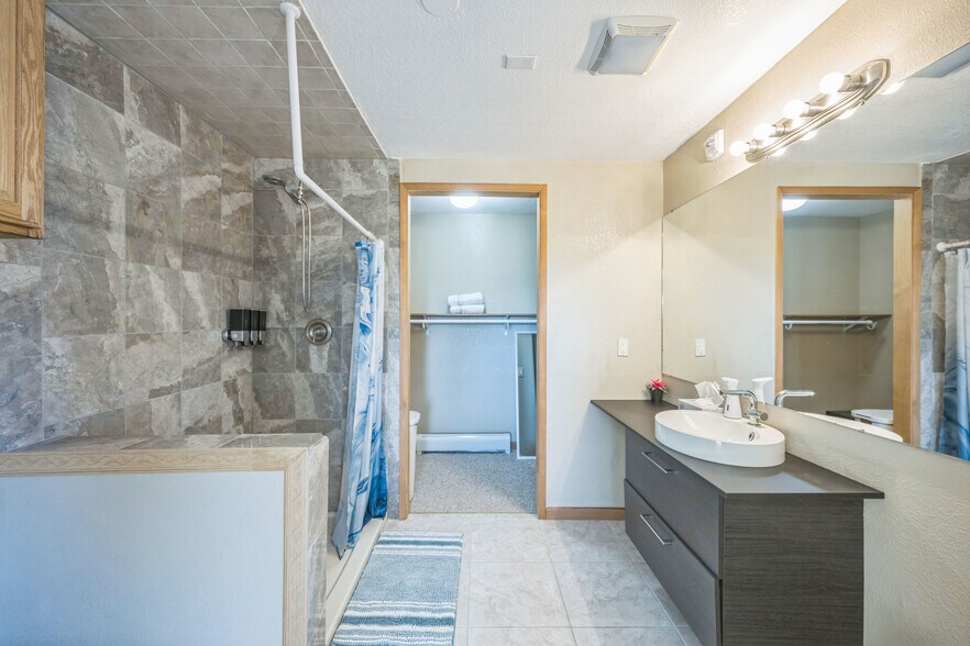 More Photos Of 5380 N Lariat Dr, Castle Rock Specialty For Sale