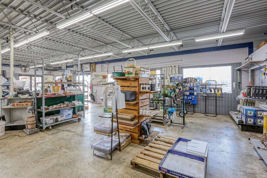 More Photos Of , Blue Springs Unknown For Sale