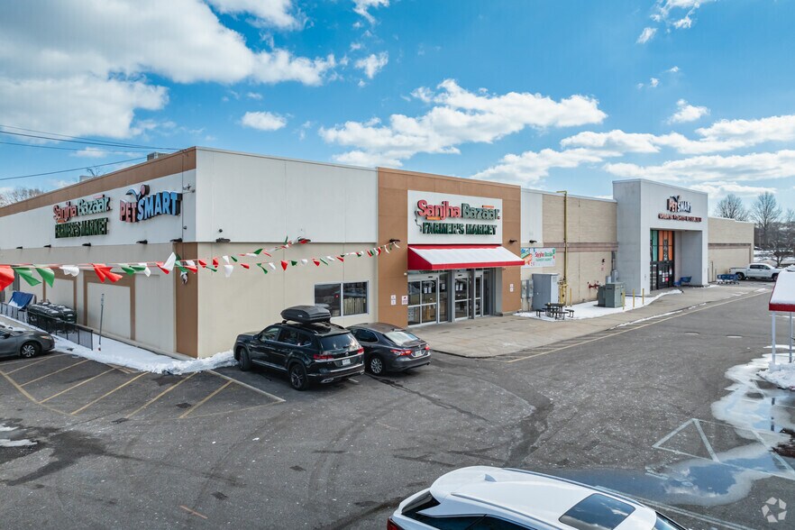 More Photos Of 2160 Jericho Tpke, Commack Freestanding For Lease