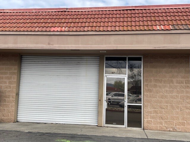 More Photos Of 807-831 Davis St, Vacaville Unknown For Lease