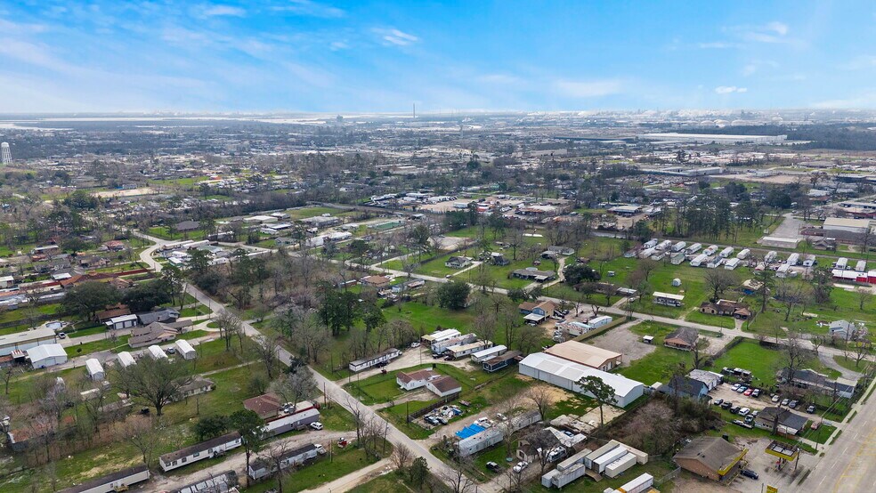 More Photos Of 15414 N Brentwood St, Channelview Manufacturing For Sale