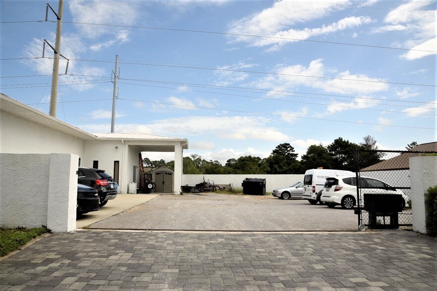 More Photos Of 19806 Panama City Beach Pky, Panama City Beach Showroom For Lease