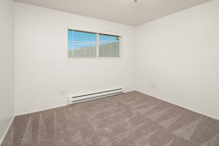 More Photos Of 23006 30th Ave S, Des Moines Apartments For Sale