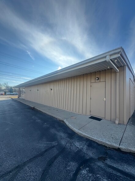 More Photos Of 513-521 E Perkins Ave, Sandusky Storefront For Sale